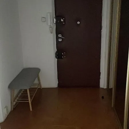 Lejlighed One Bedroom And A Living In A 2bedroom Apartament Warszawa